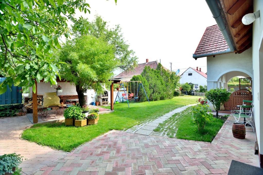 Villa Levendula Vendeghaz Lovas Exterior foto